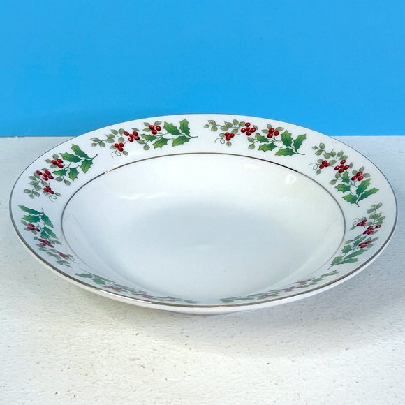 NEW Gibson Everyday China CHRISTMAS CHARM Holly Berry 8" Soup Salad Bowl - Picture 2 of 6